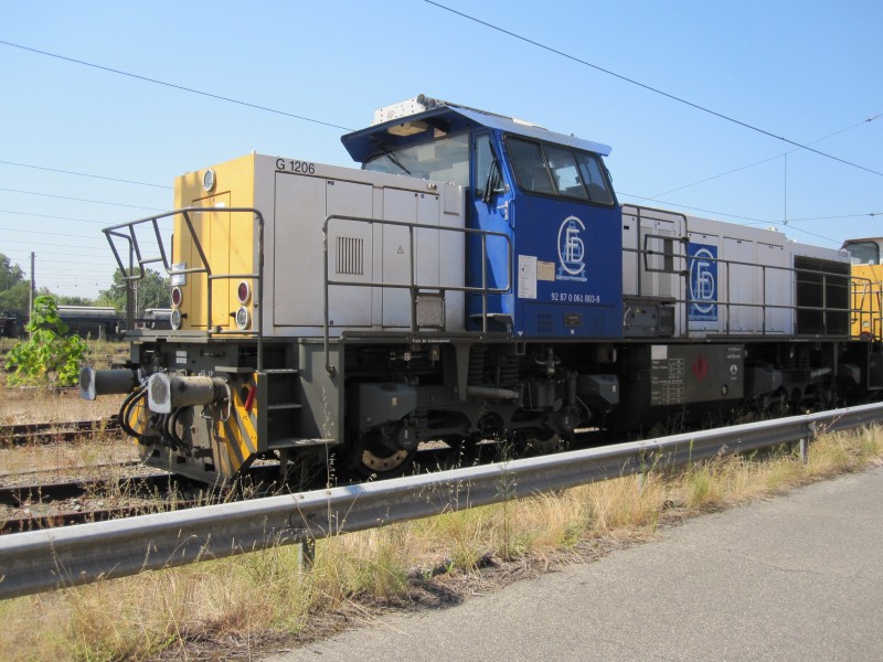 Mak 1206 - 92 87 0061 803-8 - Delcourt Rail (6) .JPG
