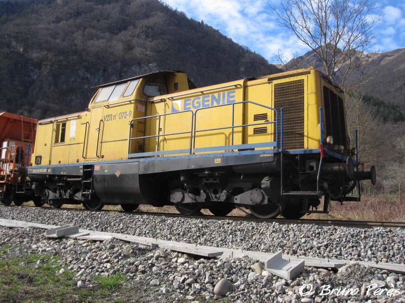 V211 - 92 87 0 211 072-9 - E-Génie (Ex 182 584-2 - TSO) (14) (light).JPG