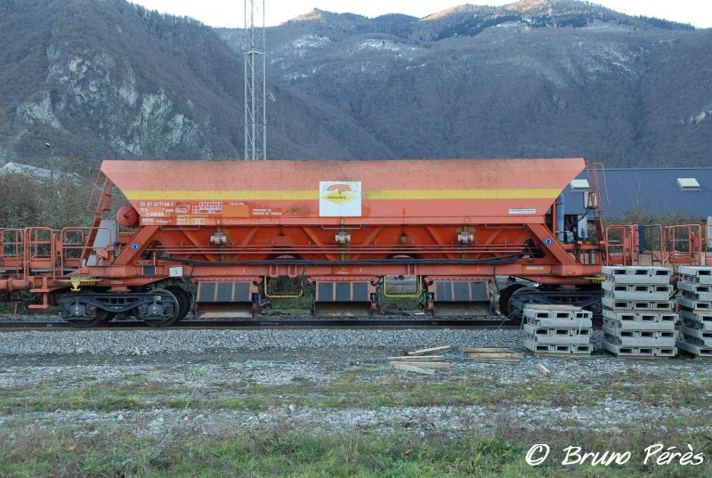 Fanps - 33 87 677 1 436-7 - Colas Rail (1) (light).JPG