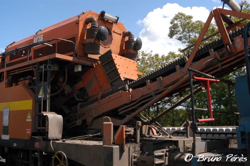 Cribleuse SPRO 1000 - 99 87 9 350 510-3 - Colas Rail (59) (light).jpg
