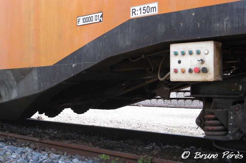 Cribleuse SPRO 1000 - 99 87 9 350 510-3 - Colas Rail (65) (light).jpg