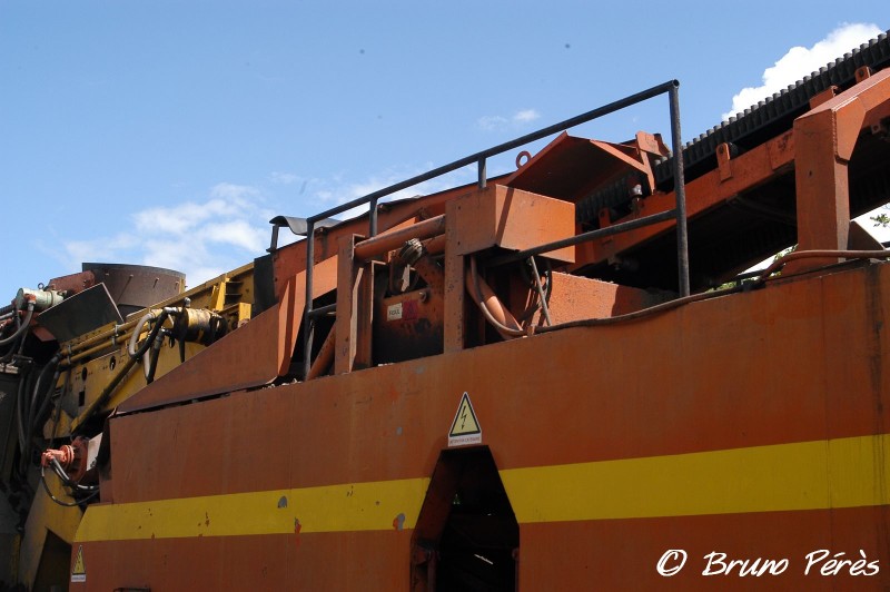 Cribleuse SPRO 1000 - 99 87 9 350 510-3 - Colas Rail (69) (light).jpg