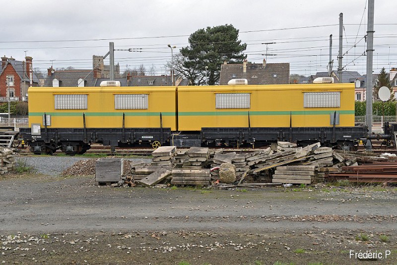 99 87 938 3 869-4 Lamballe01 311212-border.jpg