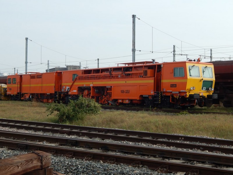 108 32U - 99 87 9 122 526 6 - COLAS RAIL (1) (Copier).JPG