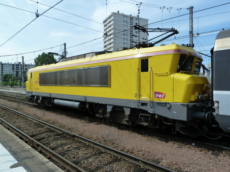 22378 (2012-05-28 Gare de Tours) 14033-14058 (1).jpg