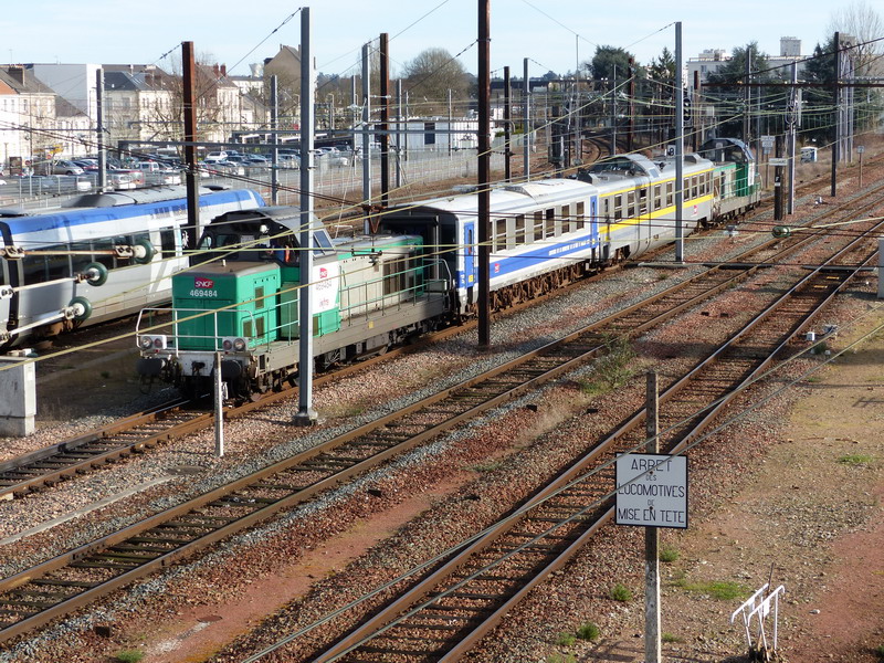 69484 (2014-02-17 Tours) A.15h48 de Chinon N°812 822 V.K (1).jpg