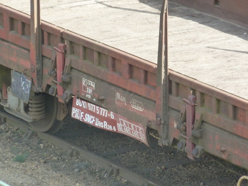 80 87 977 5 777-6 Uas R39.6 F-SNCF PSL (2014-03-07 St Pierre des Corps) (2).JPG