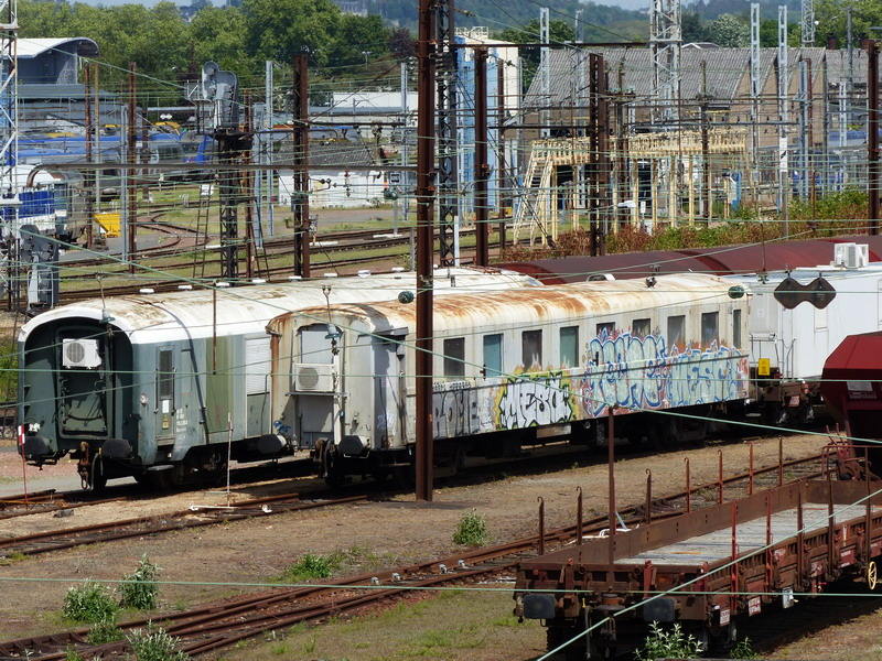 80 87 979 0 749-6 Uas H55 0 SNCF-BD (2014-05-09 St Pierre des Corps) (1).jpg