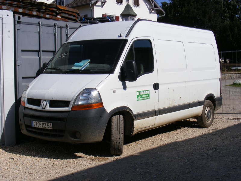 RENAULT MASTER - 7105 ZZ 54.JPG