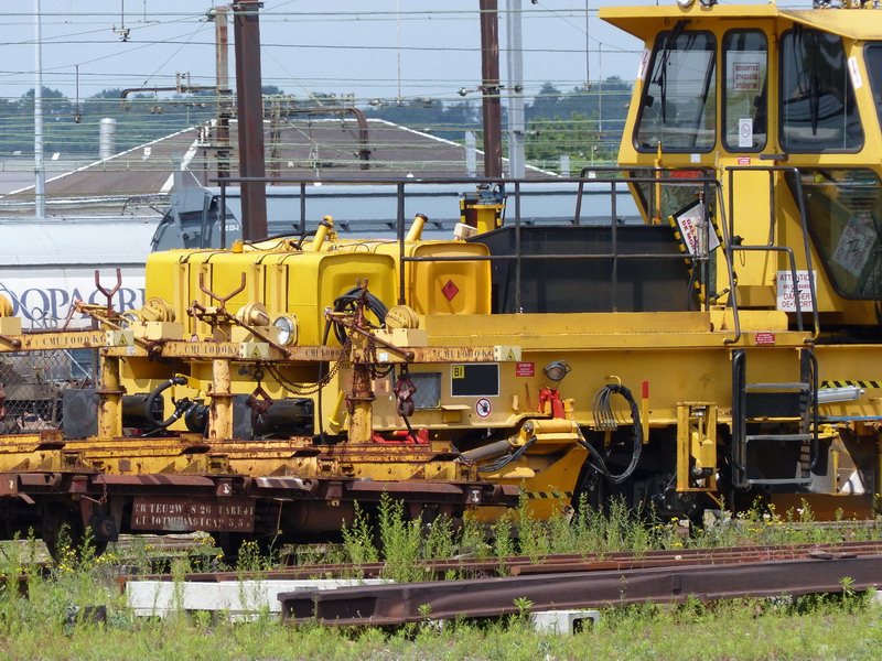 99 87 9 128 057-6 Combi 20 SNCF-INFRA-TR (2014-05-31 Crem DV13 St Pierre des Corps) (4).jpg