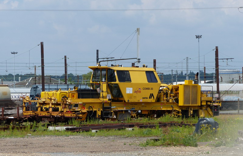 99 87 9 128 057-6 Combi 20 SNCF-INFRA-TR (2014-05-31 Crem DV13 St Pierre des Corps) (2).jpg