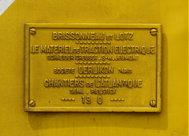 67625 (2014-06-02 gare de St Pierre des Corps) + 67423 + 66059 (3).jpg