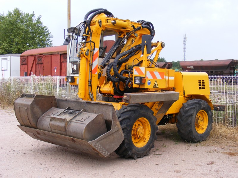 MECALAC 11CX - 02735 (2).JPG