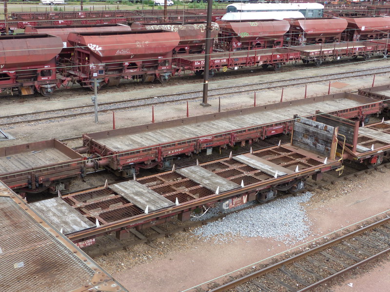 80 87 972 2 325-8 Ua R09 5 SNCF-PSL (2014-05-28 St Pierre des Corps) (3).jpg