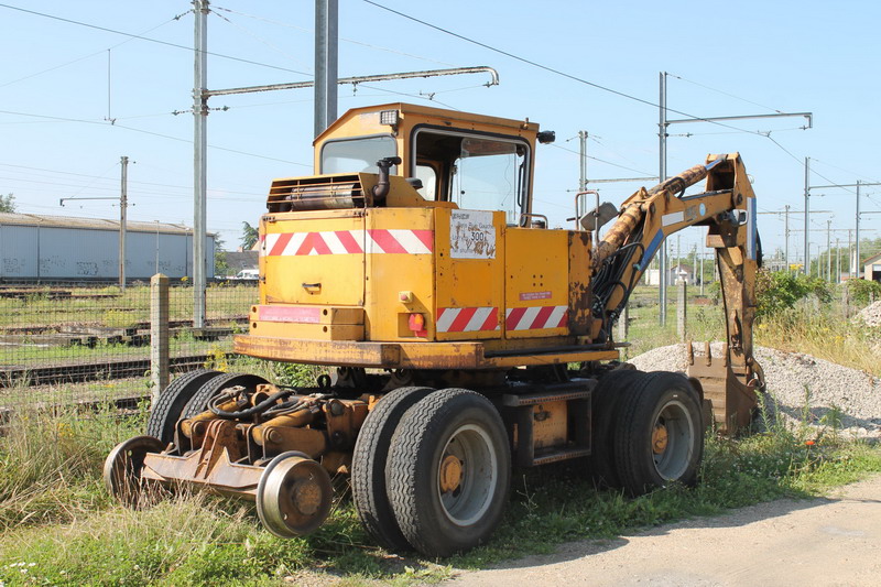 Scaeff HML 30 02-xxx SNCF-PRG Lorry N°300 (2014-07-16 gare de Connéeé-Beillé) (1).jpg