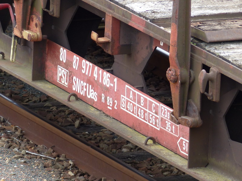 80 87 977 4 186-1 Uas R89 2 SNCF-PSL (2014-08-22 SPDC) (2).jpg