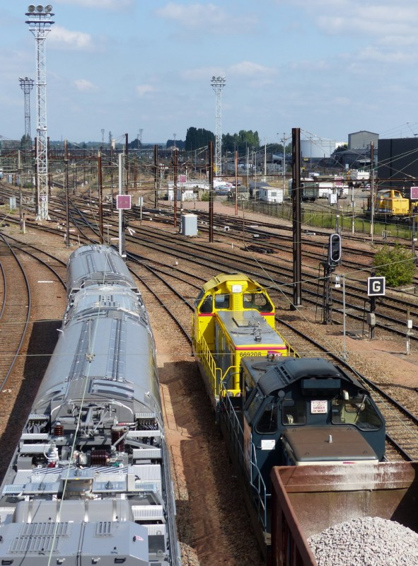 69208 (2014-09-04 SPDC) + 69292 + Regio 2N Z 56305-306 (2).jpg
