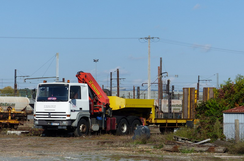 Renault 385ti Major (2014-10-11 Crem DV13 de SPDC).jpg