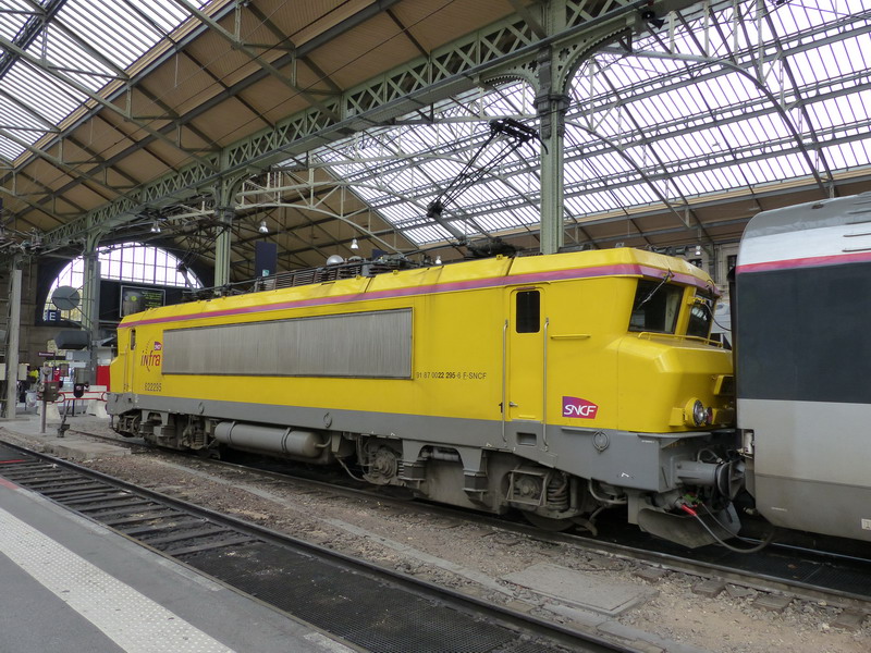 22295 (2014-10-20 gare de Tours) 4505 V.E (7).jpg