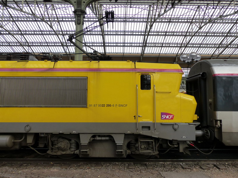 22295 (2014-10-20 gare de Tours) 4505 V.E (6).jpg