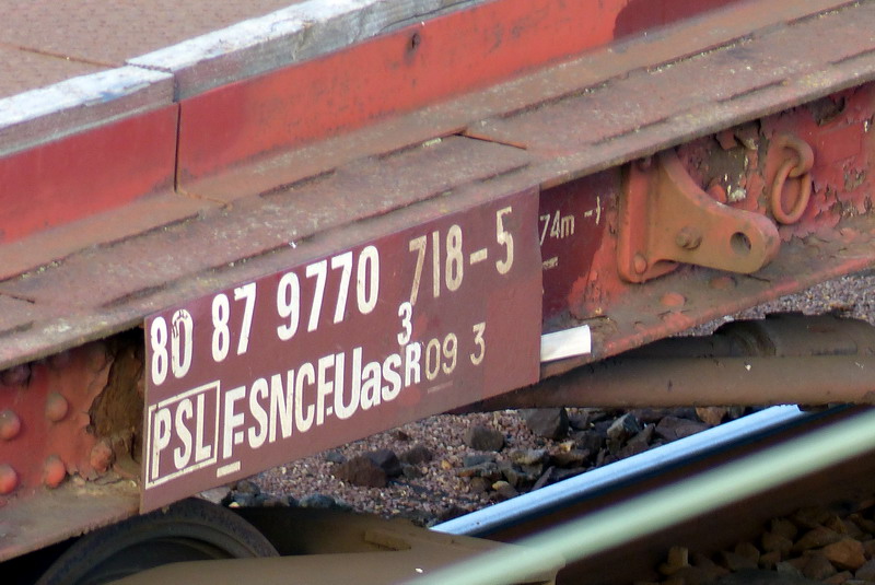 80 87 977 0 718-5 Uas R09 3 F SNCF-PSL (2014-10-29 SPDC) (2).jpg