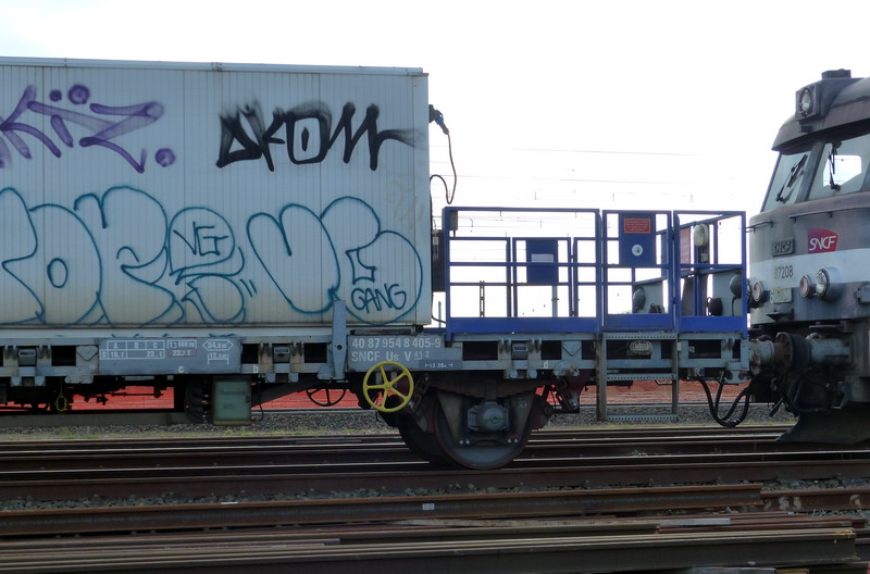 40 87 954 8 405-9 Us V41 2 SNCF (2014-12-06 Infrapôle LGV A de SPSC) (4).jpg