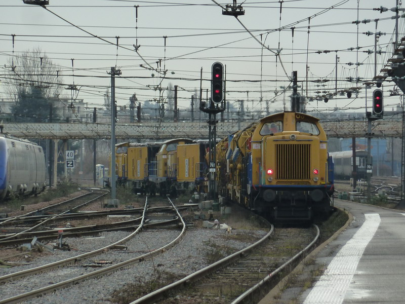 (8) 99 87 9 182 611-3 V212 n°182 611 TSO.jpg