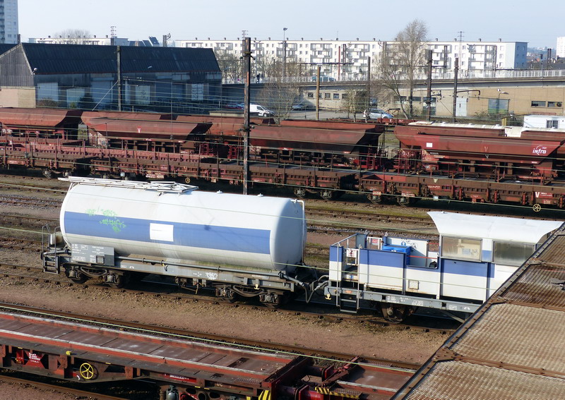 80 87 979 9 804-0 Uas W64 6 SNCF-RO (2015-02-12 SPDC) (5).jpg