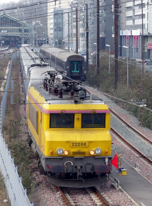 22288 (2015-03-09 Tours) + TGV 323 (2).jpg