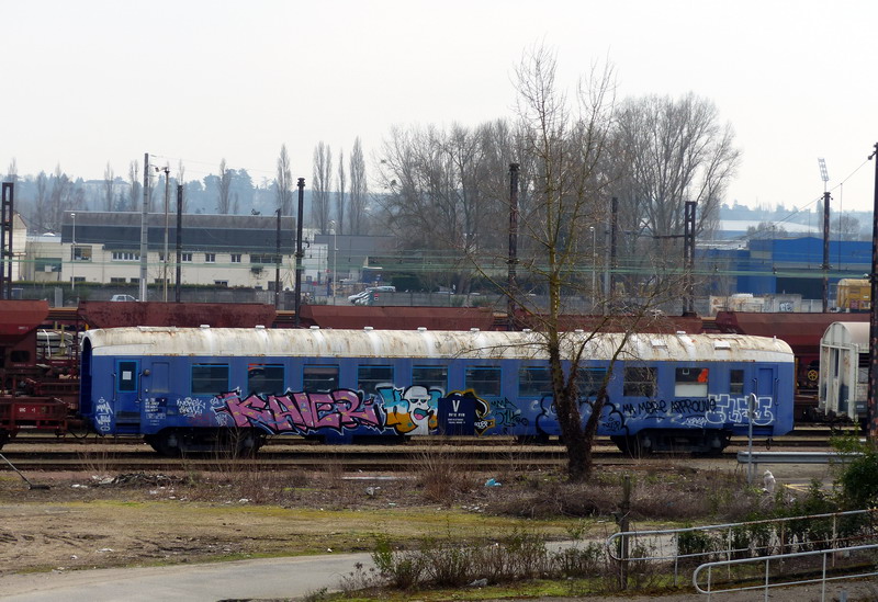 80 87 979 3 420-1 Uas H55 0 SNCF-TR (2015-03-09 SPDC) (1).jpg
