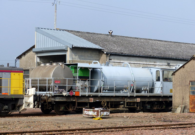 80 87 979 8 835-5 Uas W85 6 SNCF-TR (2015-03-21 Bidon V  SPDC) (2).jpg