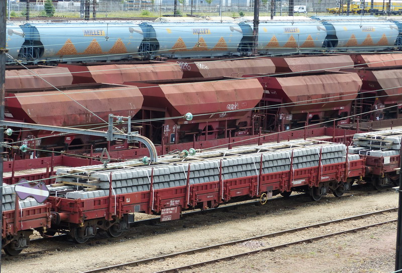 33 87 3936 196-8 Res RIV F-FW (2014-07-11 SPC) (3).jpg