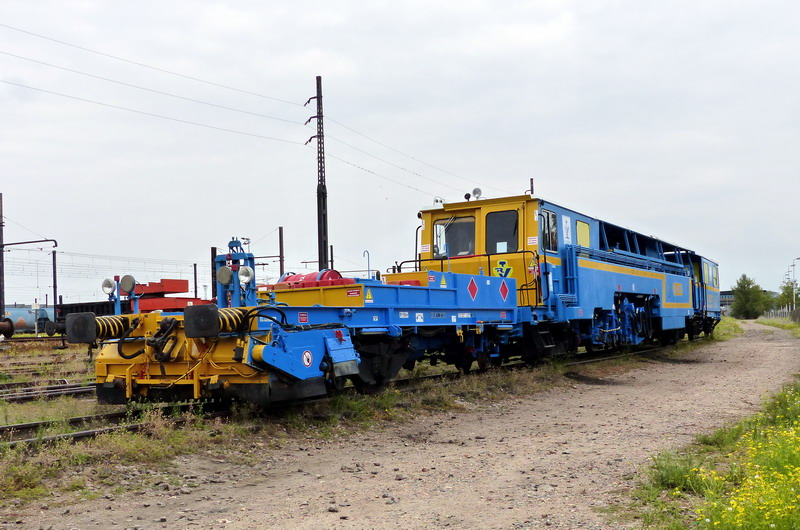 (4) 99 87 9 222 510-9.JPG