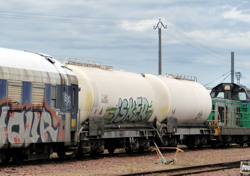 80 87 978 1 074-0 Uas Z21 6 F SNCF-BD (2015-05-08 BIDON V à SPDC) (1).jpg