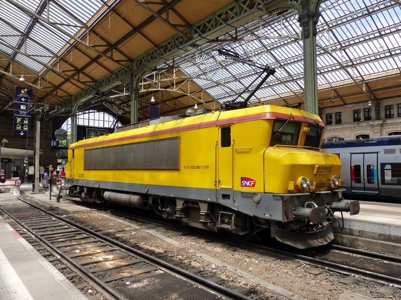 22288 (2015-06-23 gare de Tours) 4505 V.E (8).jpg