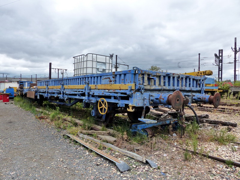 Wagon Plat essieux K50 Vecchietti (2015-07-20 SPDC) (1).jpg