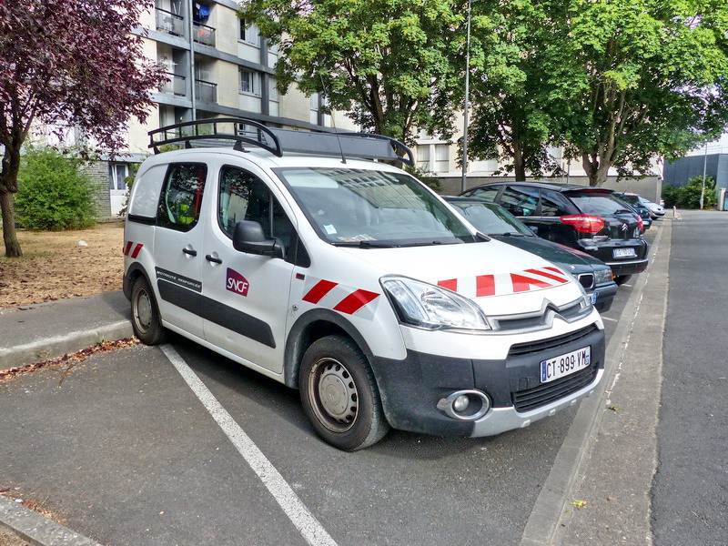 Citroën Berlingo VU CT-899-VM (37) (2015-07-23 Tours) (1).jpg