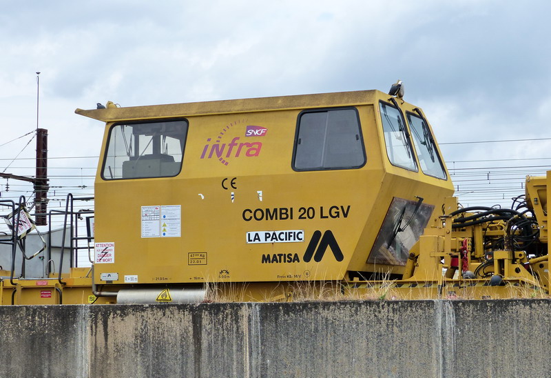 99 87 9 128 321-6 Combi 20 LGV (2015-08-09 Infrapôle LGV A SPDC) (4).jpg