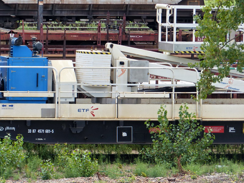 33 87 4571 651-5 (2015-09-03 SPDC) wagon grue-nacelle ETF (4).jpg