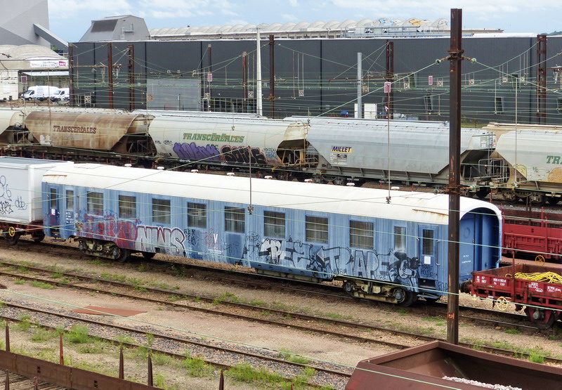 80 87 979 3 417-7 Uas H55 0 SNCF-TR (2015-09-13 SPDC) (1).jpg