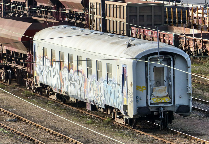 80 87 979 3 457-3 Uas H55 0 SNCF-LM (2015-12-27 SPDC) (1).jpg