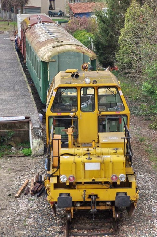 99 87 9 128 055-0  Combi 20 n°20005 (2014-03-27 gare de Tergnier 02) SNCF-AM ex 9.353 (6).jpg