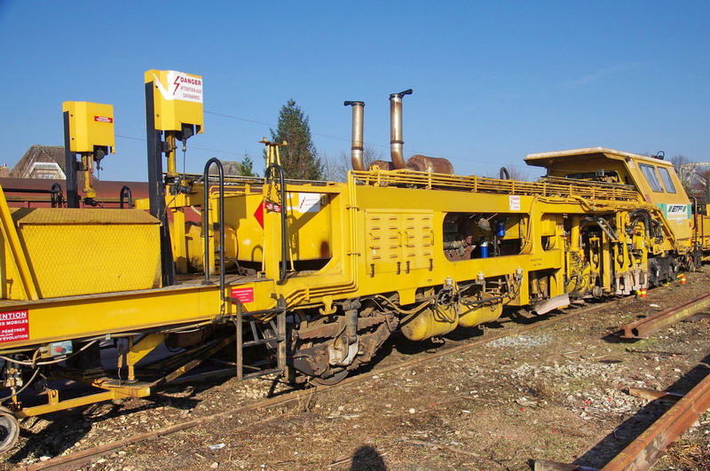 99 87 9 422 502-4 (18-02-2013 Gare de Tergnier) 08-32 C N°1814 ETF (14).jpg