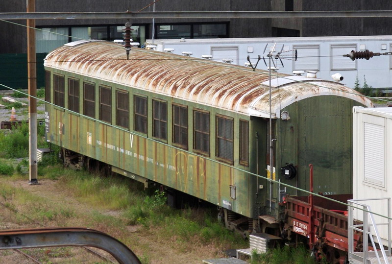 80 87 979 1 182-8 Uas H70 0 F SNCF-AM (2013-02-20gare de Tergnier) (11).jpg