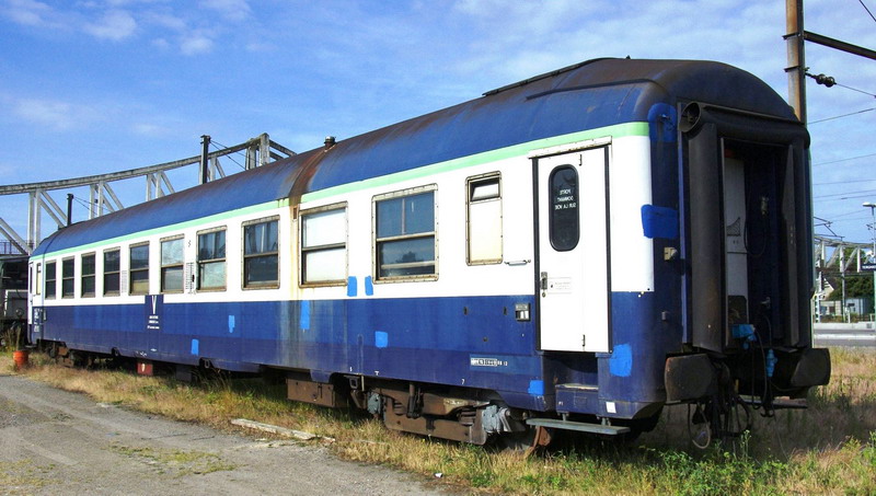 80 87 979 0 606-8 Uas H55 0 F SNCF-AM (2015 gare de Tergnier) (5).jpg