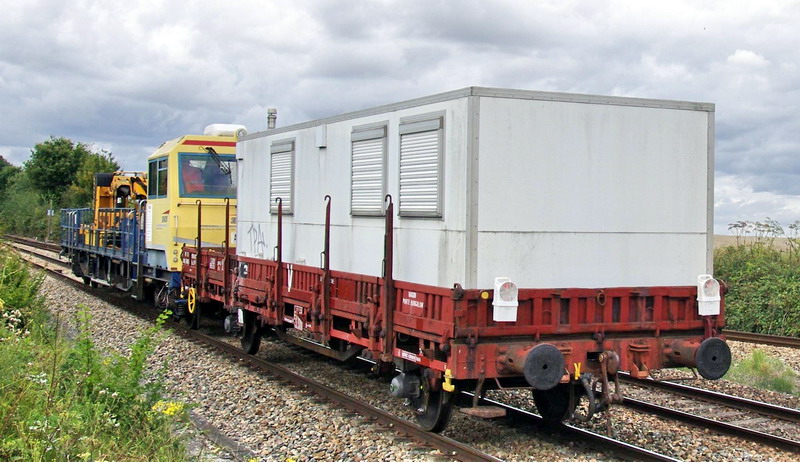 99 87 9 185 421-4 (2014-08-22 Pont de Bray à Jussy 02) DU 84 B 8-131 SNCF-AM (5).jpg