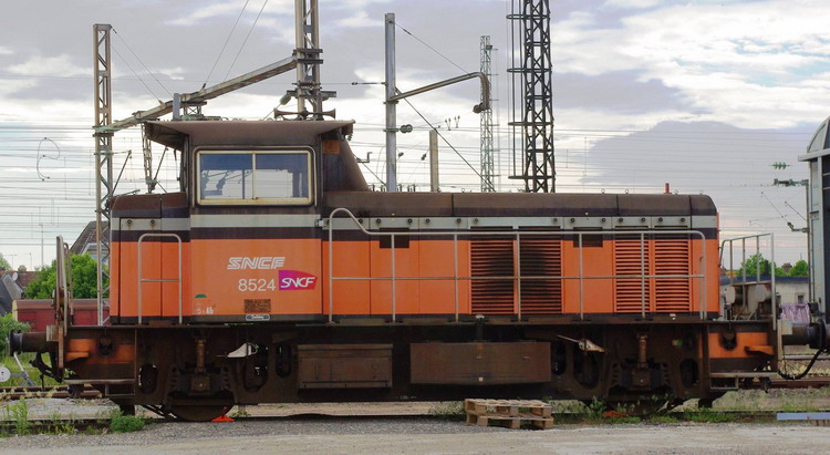 Y 8524 (2016-01-10 gare de Tergnier) (1).jpg