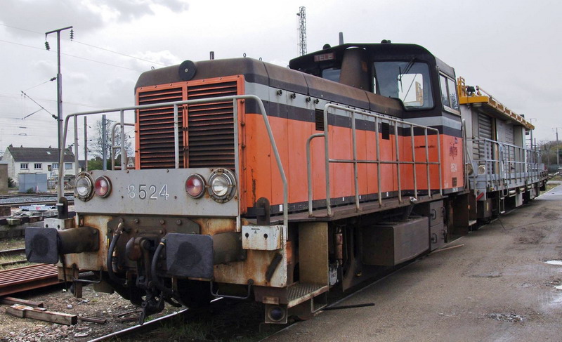 Y 8524 (2016-03-30 gare de Tergnier) (7).jpg