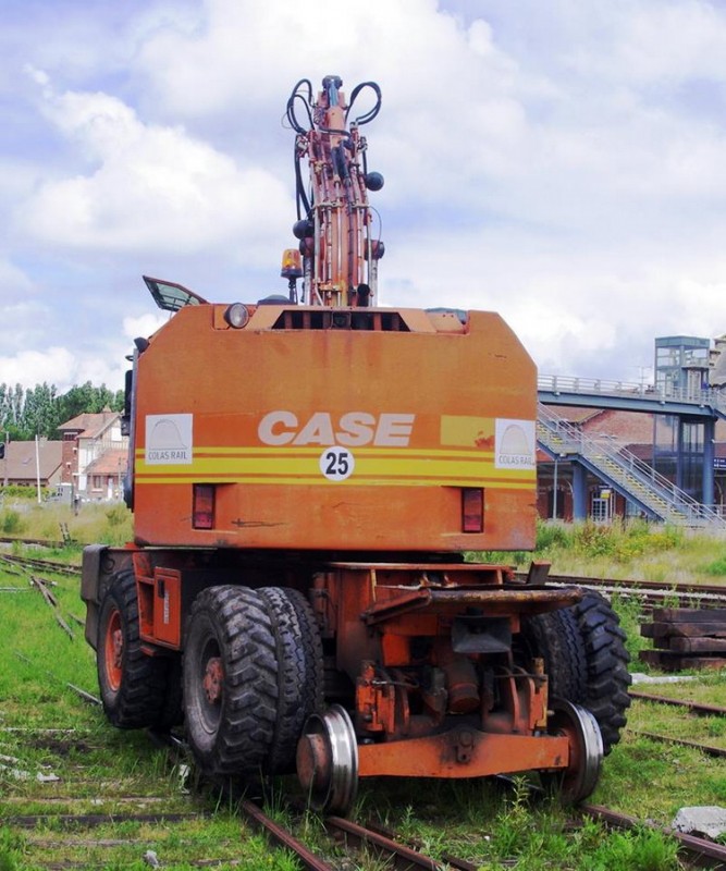 CASE 788 PRR (2016-07-04 gare de Chaulnes 80) Colas Rail F 6200043 (17).jpg