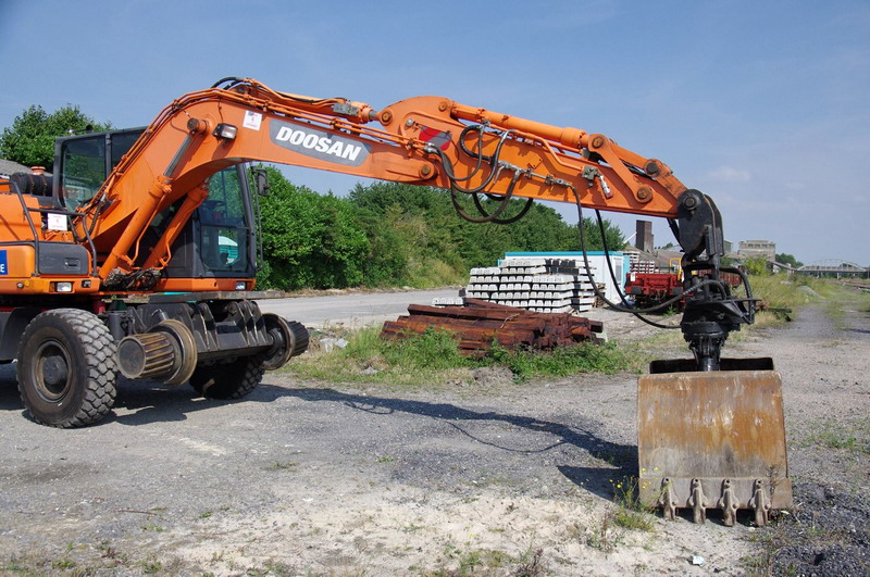 Doosan DX 160W RR (2016-08-16 Chaulnes) SA Labaere (11).jpg